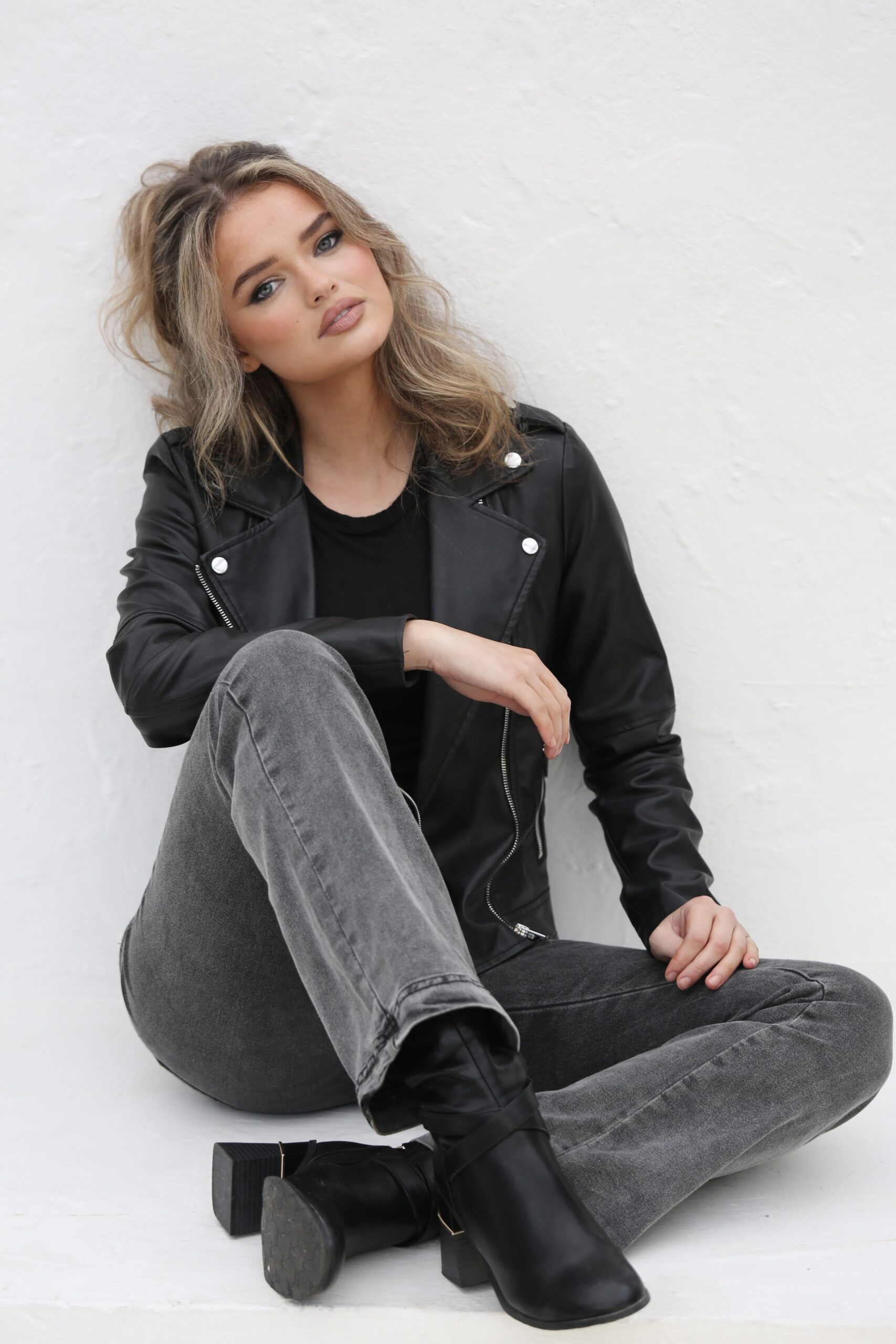 Darcey B : DK Models & Casting