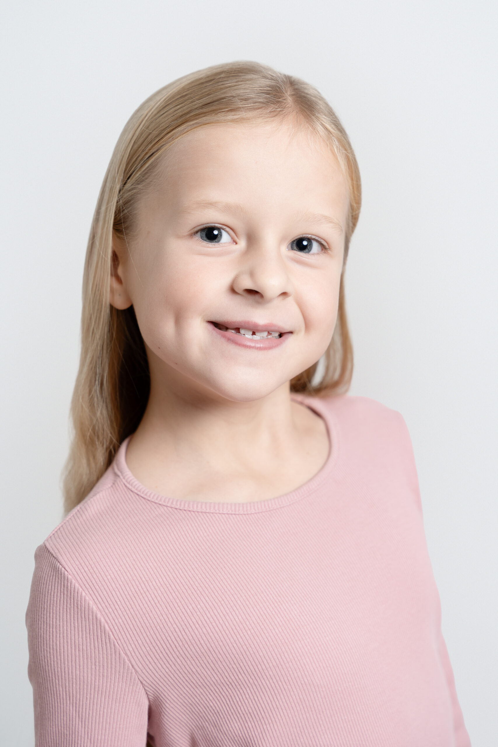 Isabelle H : DK Models & Casting